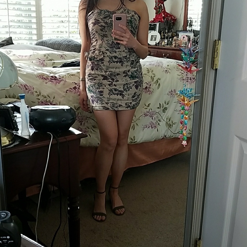 Mini floral peplum dress